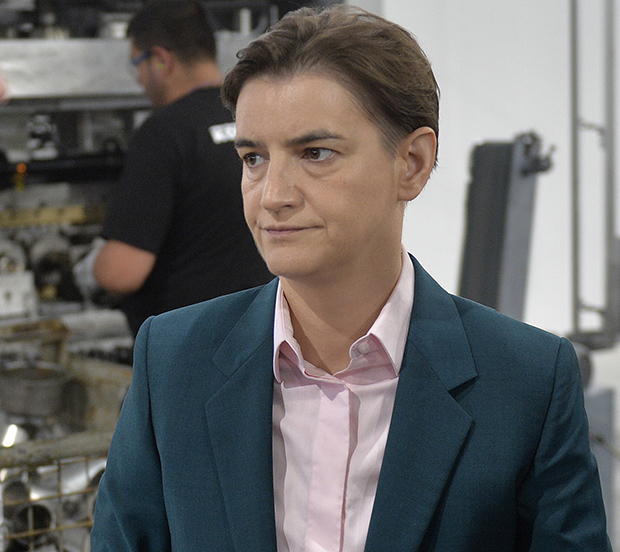 Брнабић о нападима на Вучићевог сина: Стављање мете на младића од 22 године је, у вашем свету, легитимна политичка борба